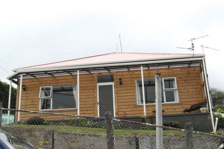 Photo of property in 18 Exeter Street, Lyttelton, 8082