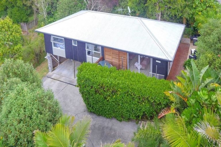 Photo of property in 92 Brian Crescent, Stanmore Bay, Whangaparaoa, 0932