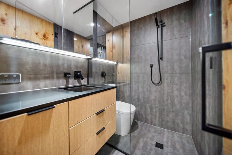 Photo of property in 10/66 Marina Drive, Frankton, Queenstown, 9300