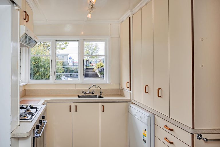 Photo of property in 27 Arun Street, South Hill, Oamaru, 9400