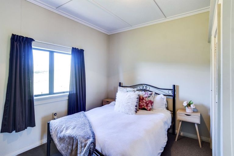 Photo of property in 2 Range Road, Waipawa, 4273