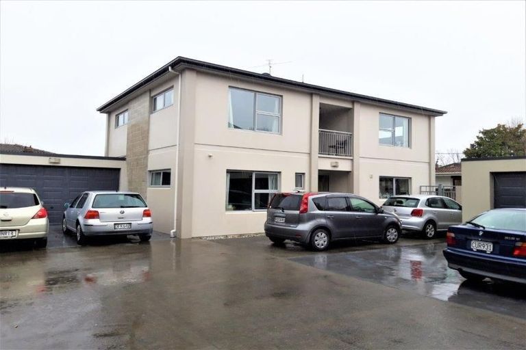 Photo of property in 27b Newnham Terrace, Upper Riccarton, Christchurch, 8041