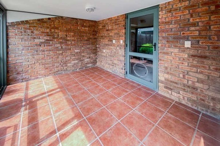 Photo of property in 4 Tulip Lane, Spreydon, Christchurch, 8024