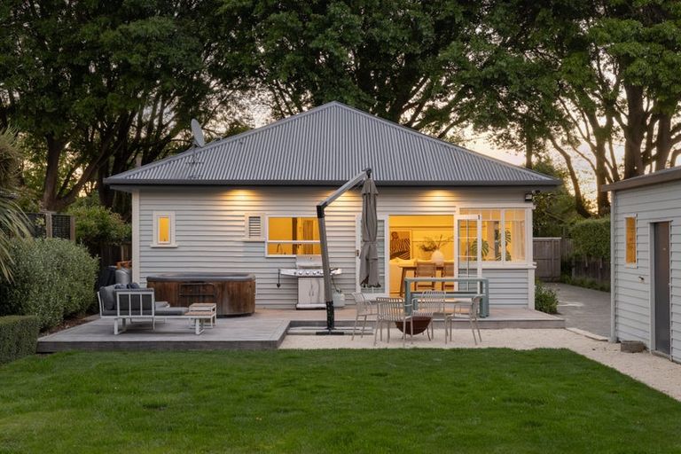 Photo of property in 74 Severn Street, St Albans, Christchurch, 8014