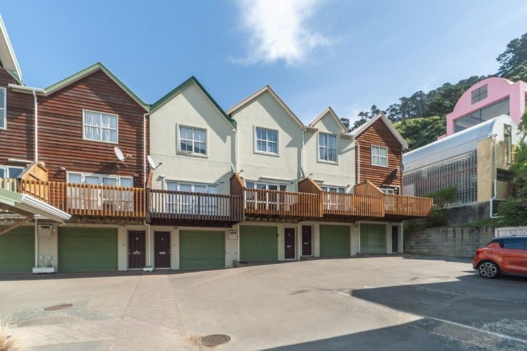 Photo of property in 12/5 Malcolm Lane, Thorndon, Wellington, 6011