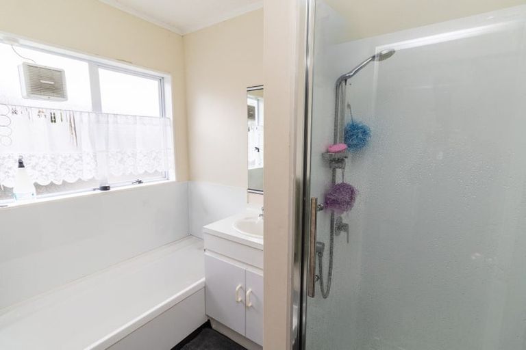 Photo of property in 10/169 Whites Line East, Waiwhetu, Lower Hutt, 5010