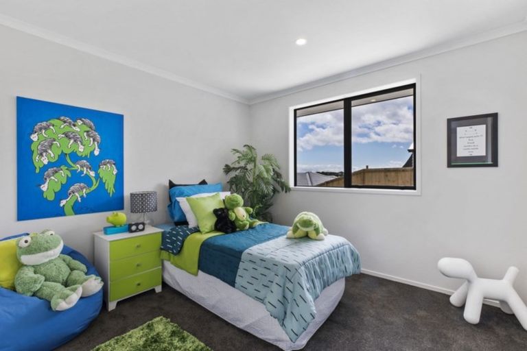 Photo of property in 27 Papareia Road, Karaka, Papakura, 2113