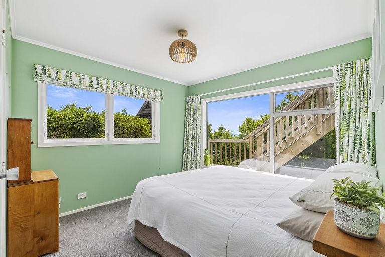 Photo of property in 3a Roys Road, Plimmerton, Porirua, 5026