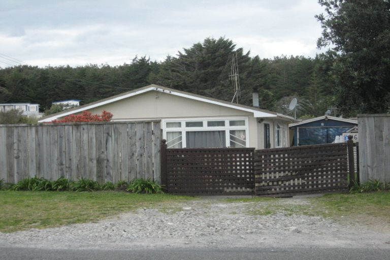 Photo of property in 168 Park Avenue, Waitarere Beach, Levin, 5510
