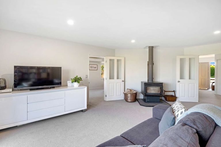 Photo of property in 23 Cairnbrae Drive, Prebbleton, 7604