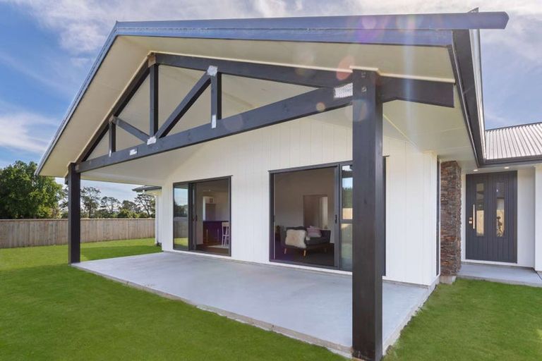 Photo of property in 30 Oldfield Lane, Marton, 4710