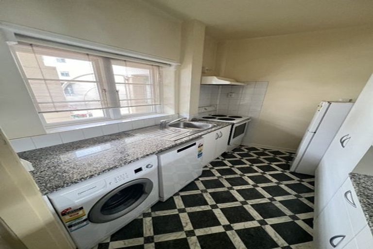 Photo of property in 82 Majoribanks Street, Mount Victoria, Wellington, 6011