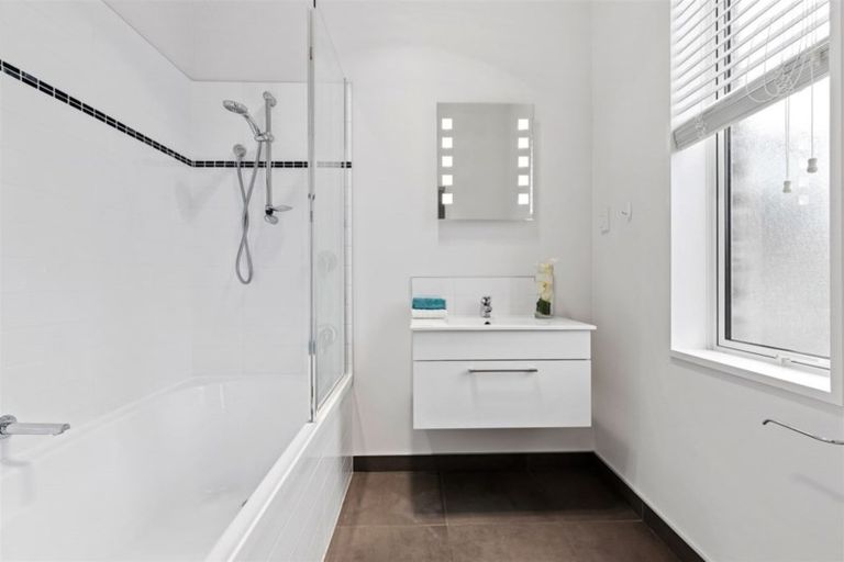 Photo of property in 56 Mokihi Gardens, Hillmorton, Christchurch, 8024