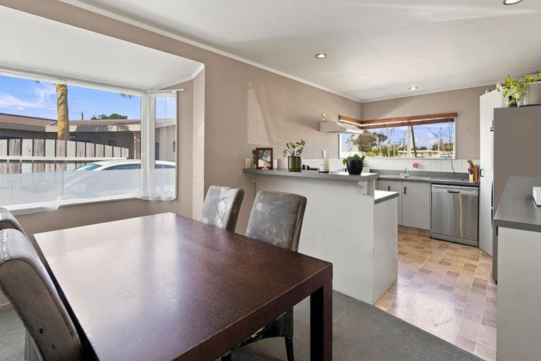 Photo of property in 19 Barbara Grove, Papamoa Beach, Papamoa, 3118