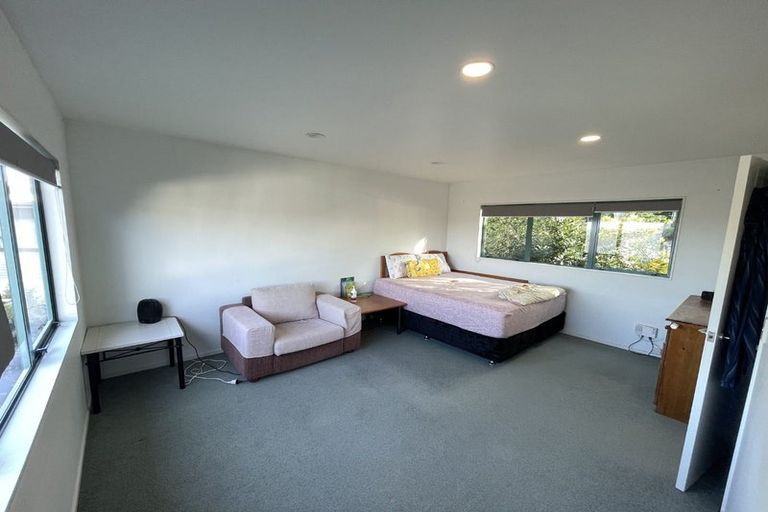 Photo of property in 7a Clematis Avenue, Murrays Bay, Auckland, 0630