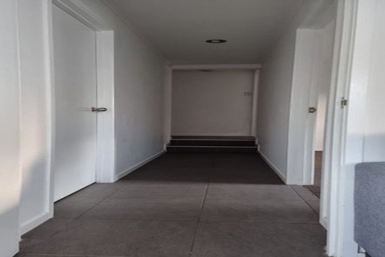 Photo of property in 237 Sunset Road, Sunnynook, Auckland, 0632