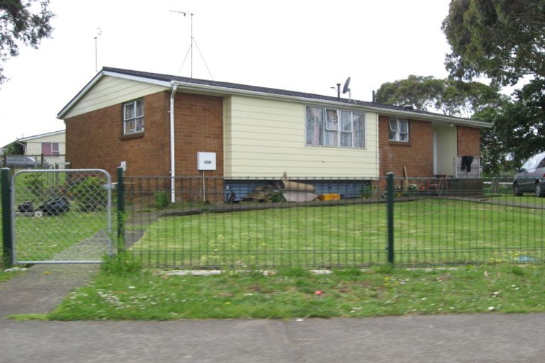 Photo of property in 37 Mascot Avenue, Mangere, Auckland, 2022
