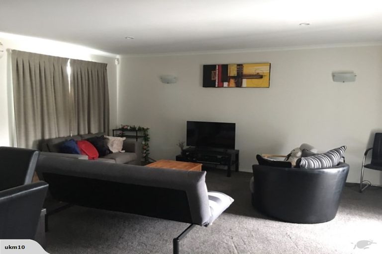 Photo of property in 325 Main South Road, Hornby, Christchurch, 8042