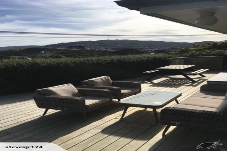 Photo of property in 105 Black Rock Road, Newlands, Wellington, 6037