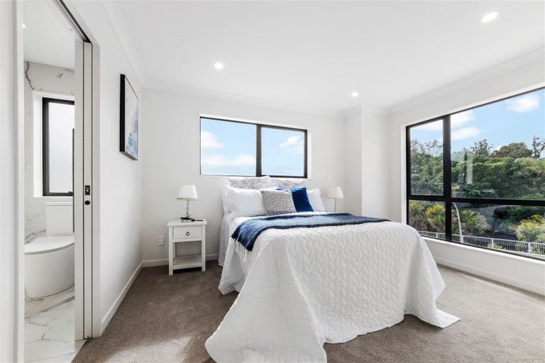 Photo of property in 40 Tannaghmore Drive, Flat Bush, Auckland, 2019