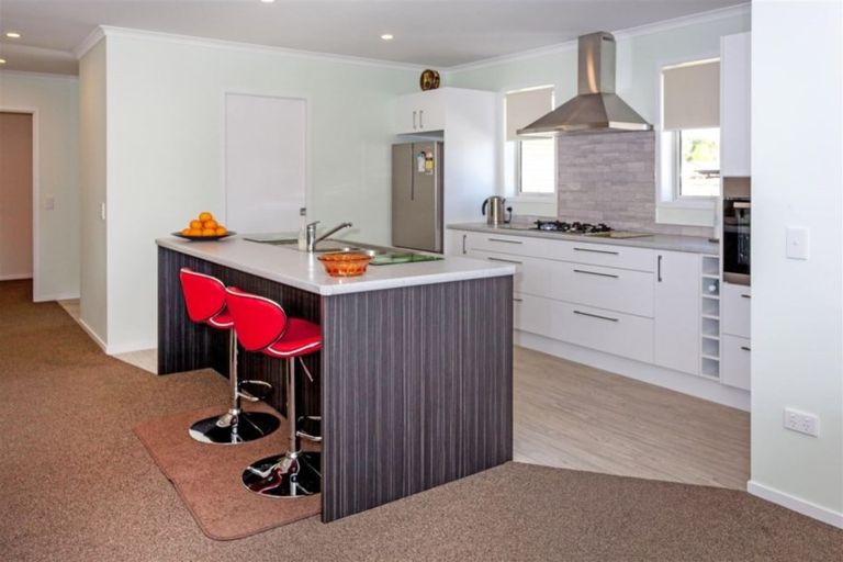 Photo of property in 80 Golden Shore Place, Coromandel, 3506