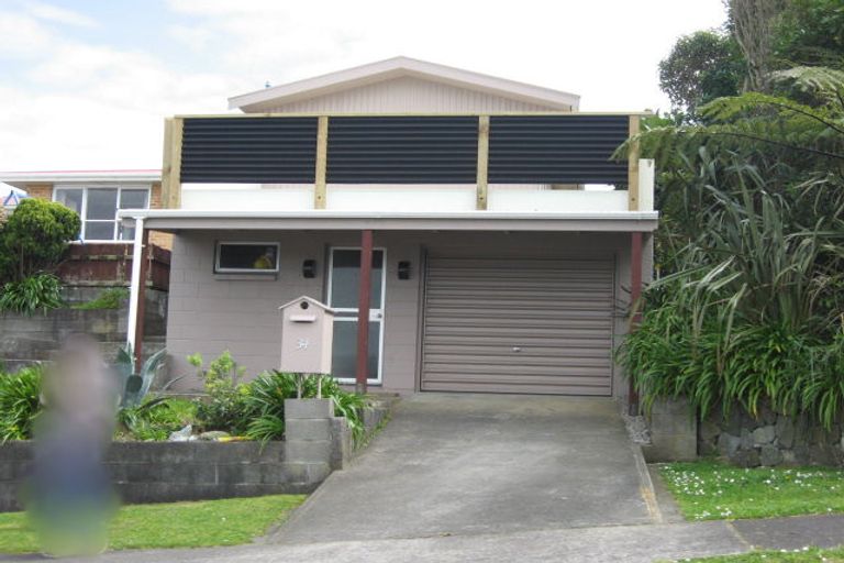 Photo of property in 34 Clearmont Crescent, Blagdon, New Plymouth, 4310