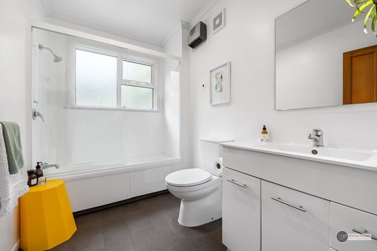 Photo of property in 128 Seddon Street, Naenae, Lower Hutt, 5011