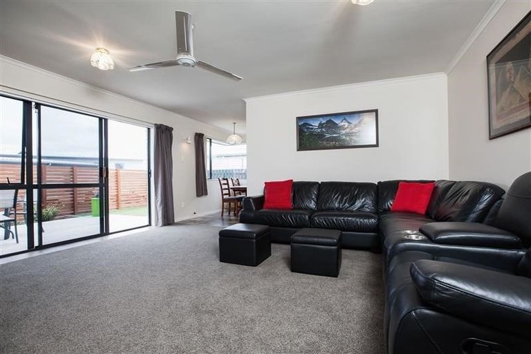 Photo of property in 4 Frank Wilson Terrace, Welbourn, New Plymouth, 4312