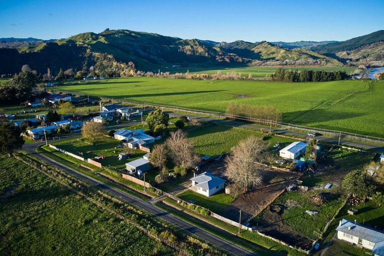 Photo of property in 12 Hetata Street, Whatatutu, Te Karaka, 4094