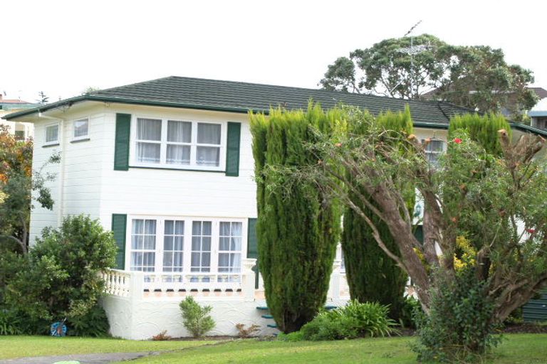 Photo of property in 17 Alexander Street, Cockle Bay, Auckland, 2014