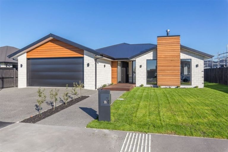 Photo of property in 74 Aviemore Drive, Marshland, Christchurch, 8083