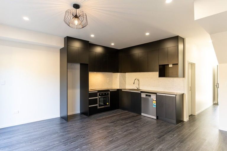 Photo of property in 11 Rangimarie Close, Opaheke, Papakura, 2113