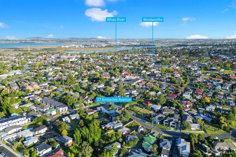 Photo of property in 27 Amberley Avenue, Te Atatu South, Auckland, 0610
