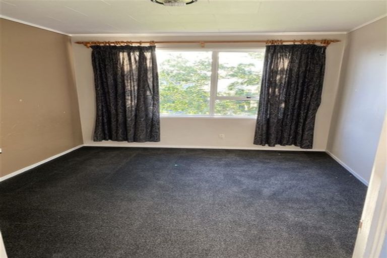 Photo of property in 10 Everglade Drive, Goodwood Heights, Auckland, 2105