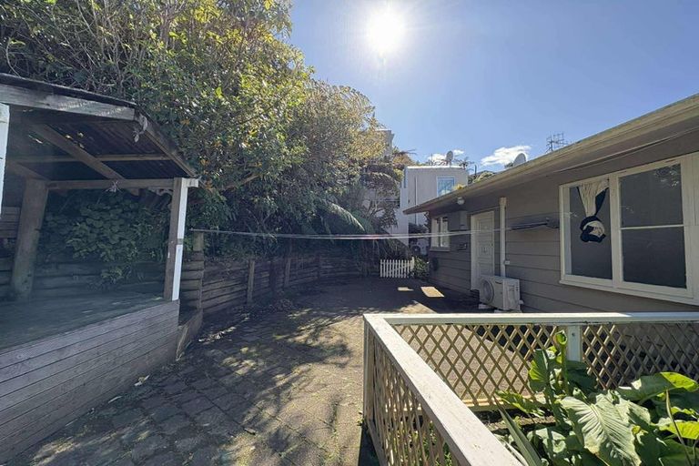 Photo of property in 43a Baroda Street, Khandallah, Wellington, 6035