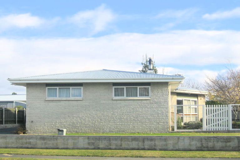 Photo of property in 3 Clement Place, Greenmeadows, Napier, 4112