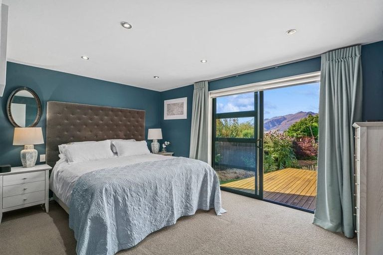 Photo of property in 77 Kent Street, Kingston, Athol, 9793