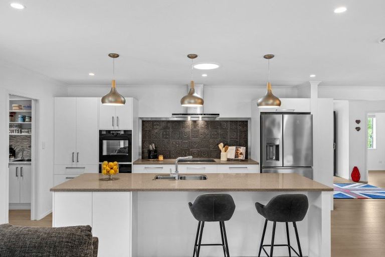 Photo of property in 2g Country Club Lane, Waiuku, 2123