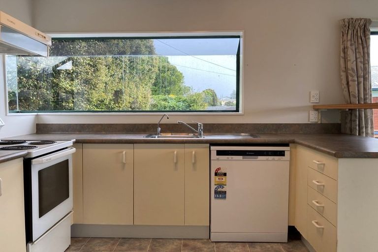 Photo of property in 131 Waimumu Road, Massey, Auckland, 0614