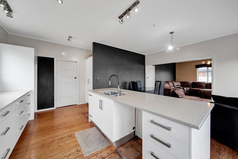 Photo of property in 38 Pembroke Road, Stratford, 4332