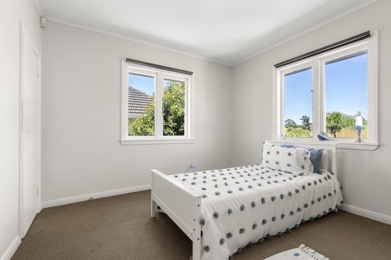 Photo of property in 146 Seabrook Avenue, New Lynn, Auckland, 0600