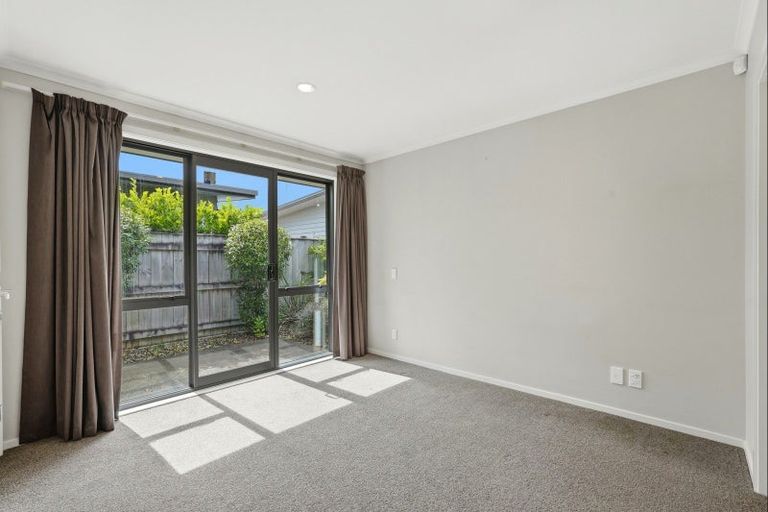 Photo of property in 46 Ward Street, Palmerston North, 4410