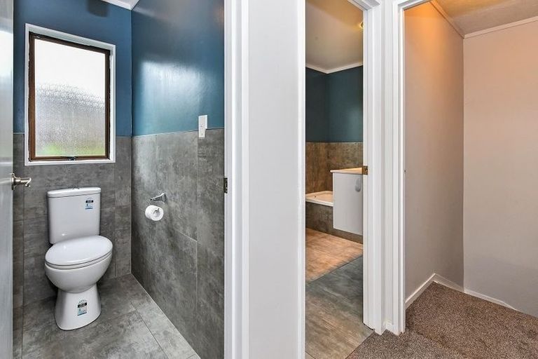 Photo of property in 23a Nyssa Place, Totara Heights, Auckland, 2105