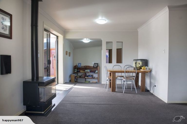 Photo of property in 37 Pulham Crescent, Queenwood, Hamilton, 3210