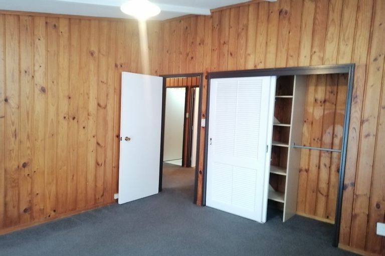 Photo of property in 5 Kemp Road, Massey, Auckland, 0614