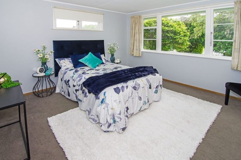 Photo of property in 12 Madden Place, Solway, Masterton, 5810