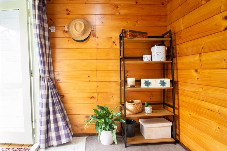 Photo of property in 15 Waitawa Place, Lynmore, Rotorua, 3010