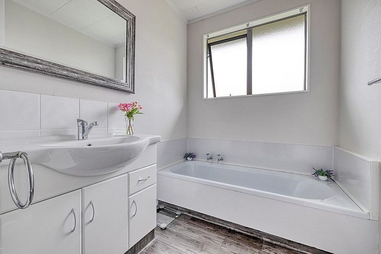 Photo of property in 42a Weld Street, Cambridge, 3434