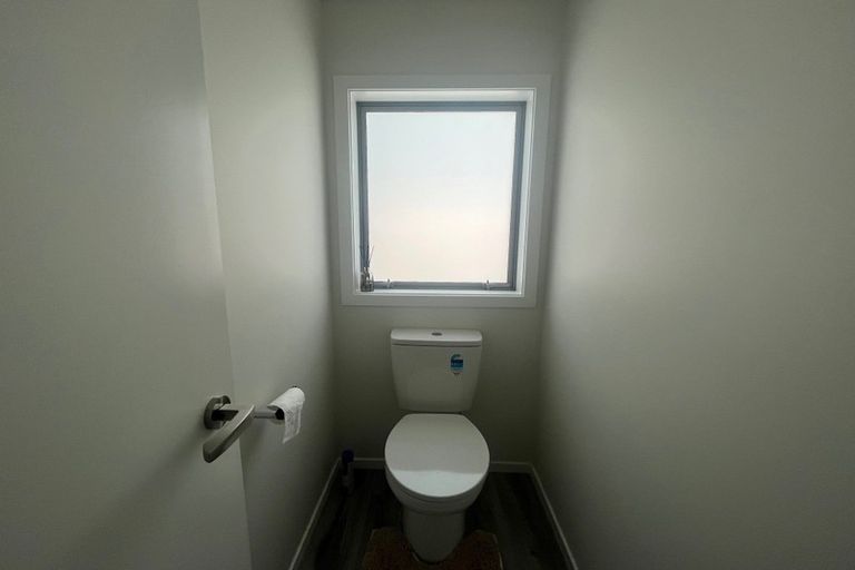 Photo of property in 17 Barry Groucott Grove, Wainuiomata, Lower Hutt, 5014