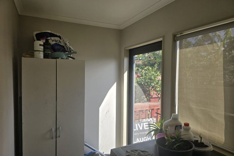 Photo of property in 85 Cobham Crescent, Kelston, Auckland, 0602